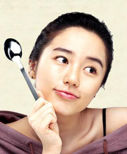 脸庞胖而额头不够饱满如何改造
